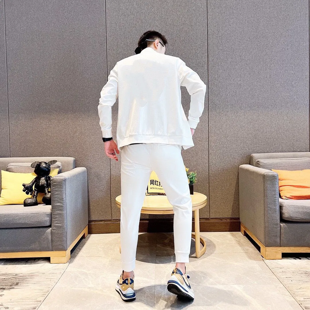 🅿️420 [LV Louis Vuitton] (Fat Man Gospel) hot-selling suit is coming. Focus on the original version of the official website. 2025 new hot-selling cardigan and sweatshirt suit. The original order is the best. 🇭🇰The meticulous work of top designers. Just for a fitting and perfect upper body effect. All-natural high-quality Roman cotton 100%, close-fitting comfort, noble and elegant! Original hardware embodies elegance and nobility! Counter size: M-5XL (maximum wear up to 220 pounds)